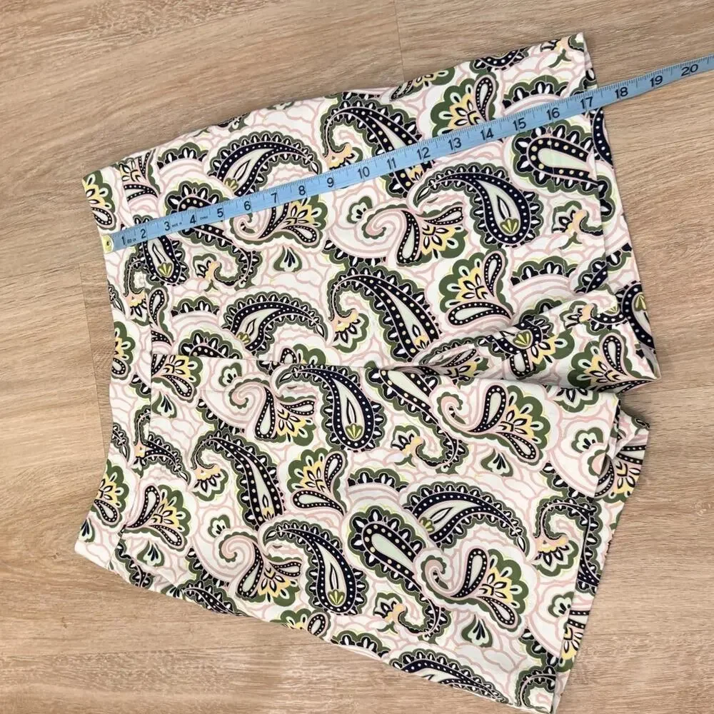 Boden Shorts Women’s Size 6 Groovy Pattern Paisley Shorts 6” Dressy Pull On - Picture 6 of 13
